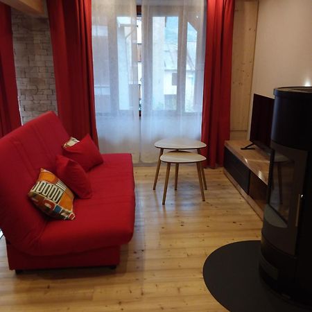 Appartement Dans Maison De Village Crots Exteriér fotografie