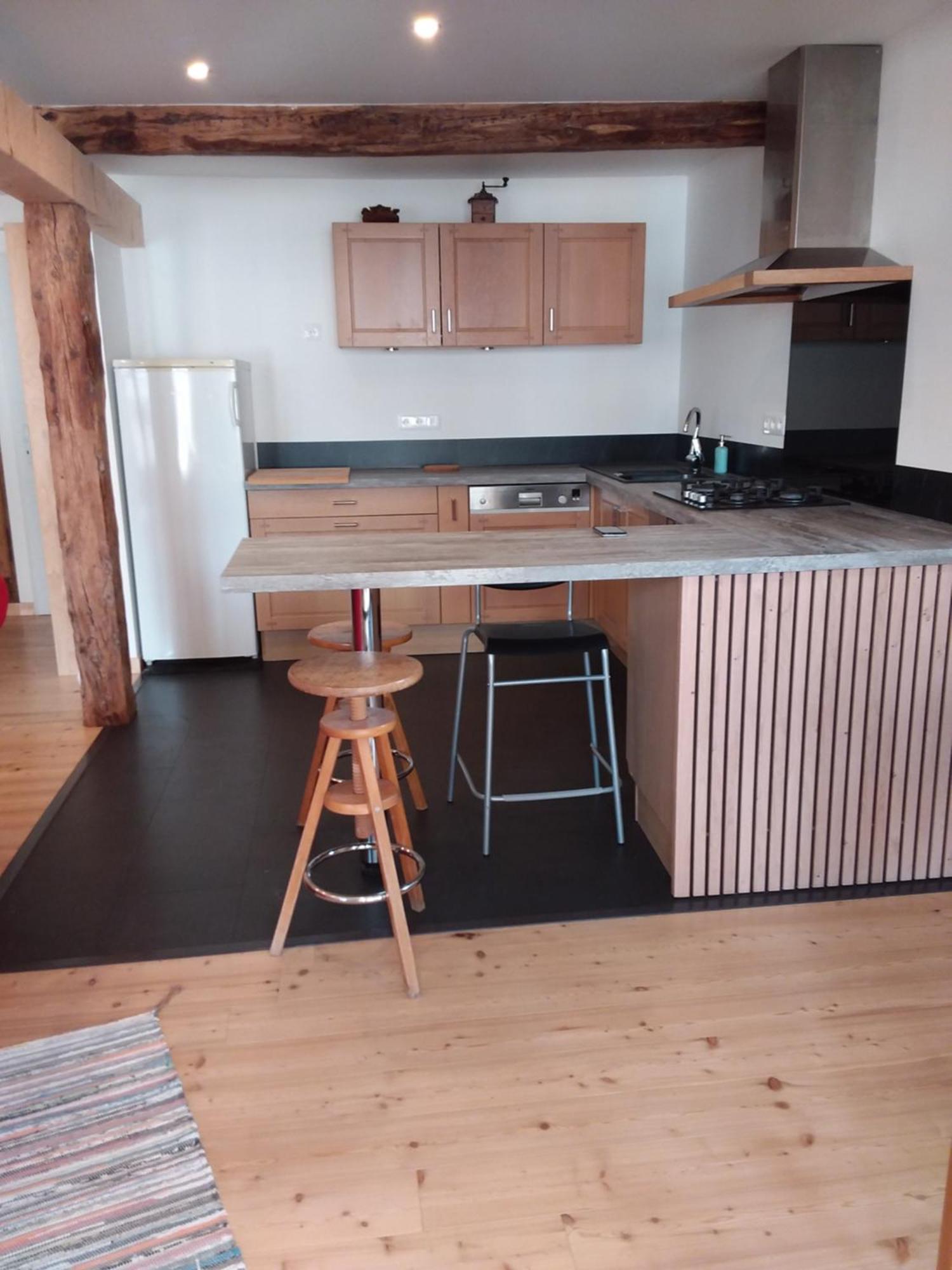 Appartement Dans Maison De Village Crots Exteriér fotografie