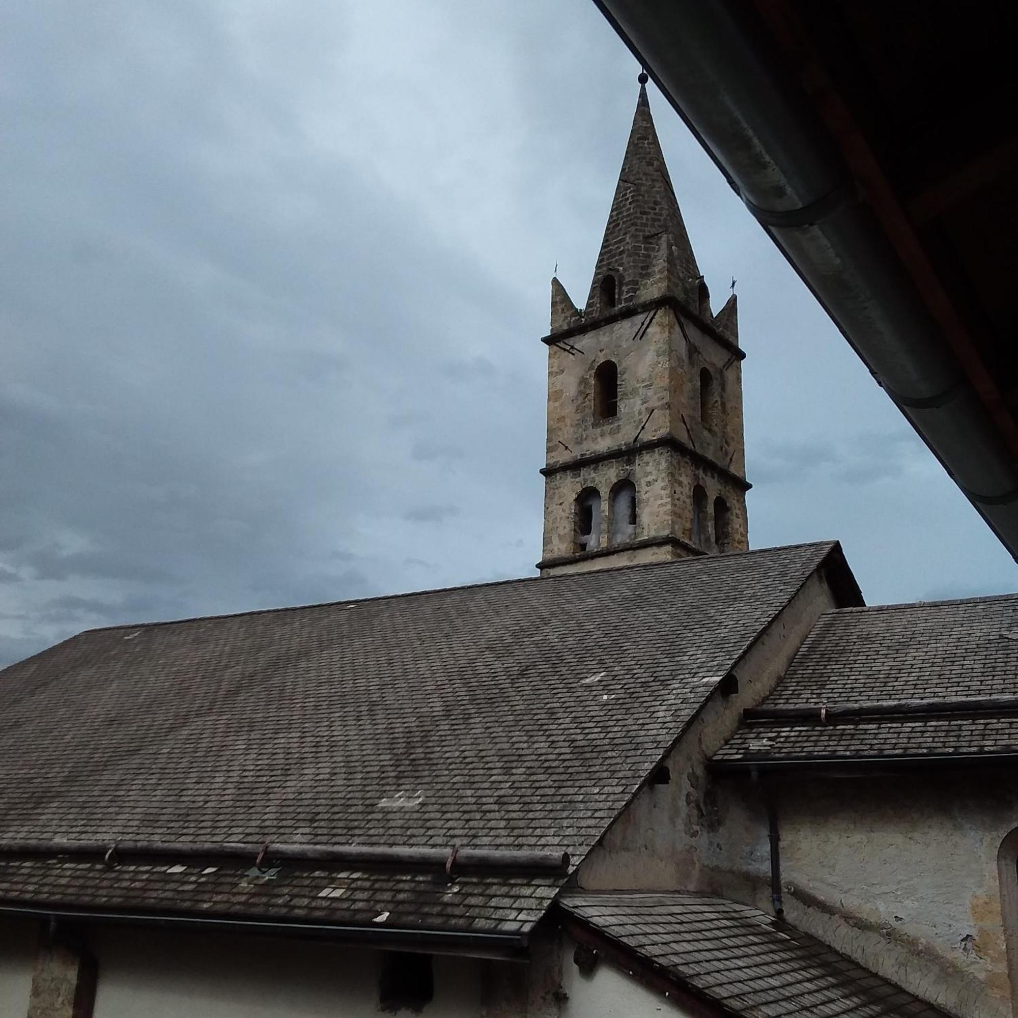 Appartement Dans Maison De Village Crots Exteriér fotografie